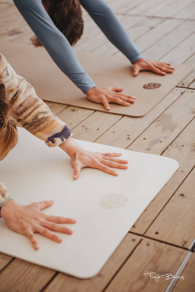 Festival Dome Hands Reaching Cream Mat
