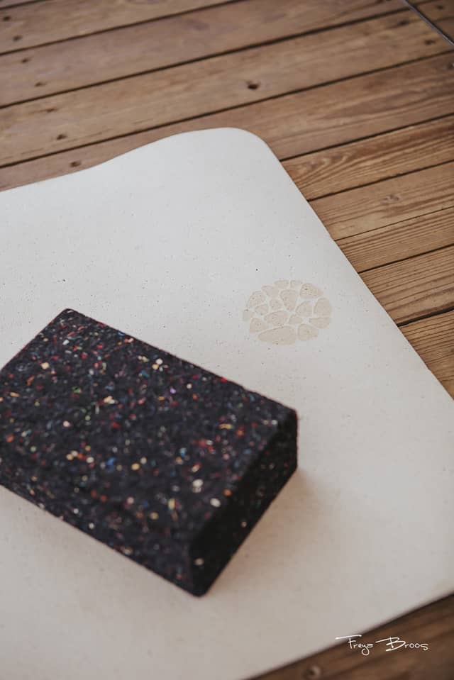 Festival Dome Black Cork Block Cream Mat