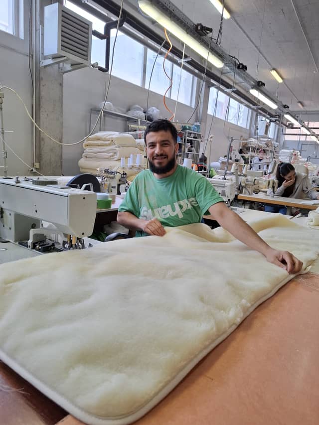 Atelier Worker Sewing Wool Fleece