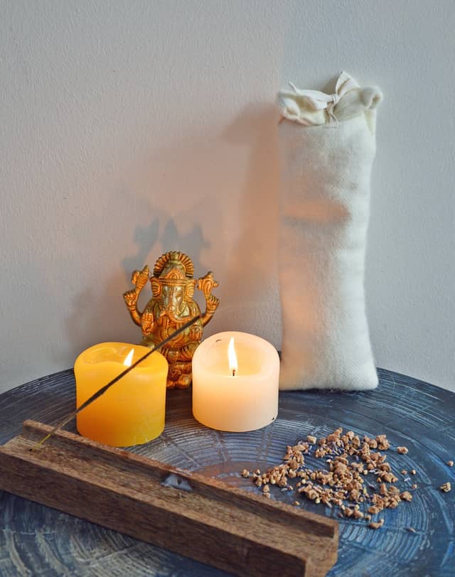 Yoga Altar With Candles And PIERRE Bag